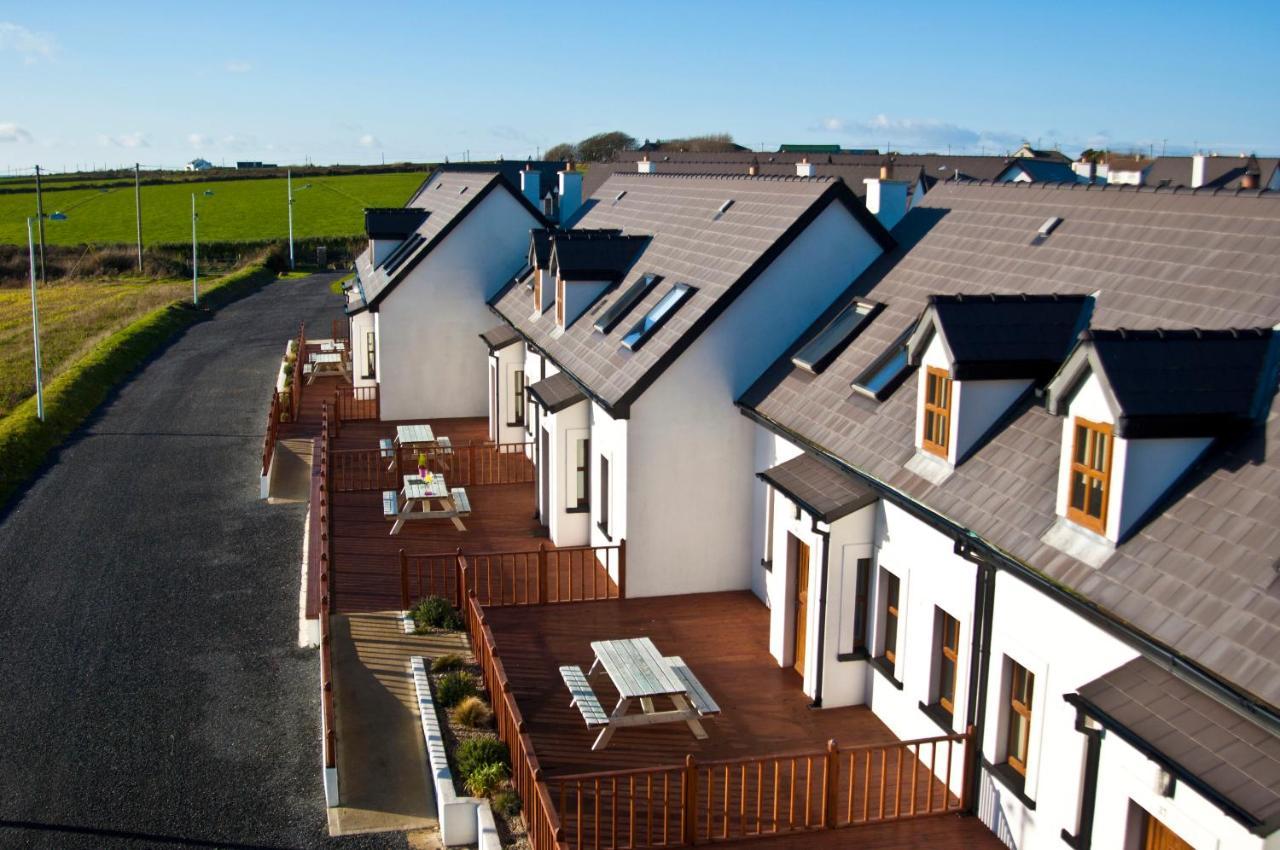 Hookless Holiday Homes Fethard on Sea Exterior foto