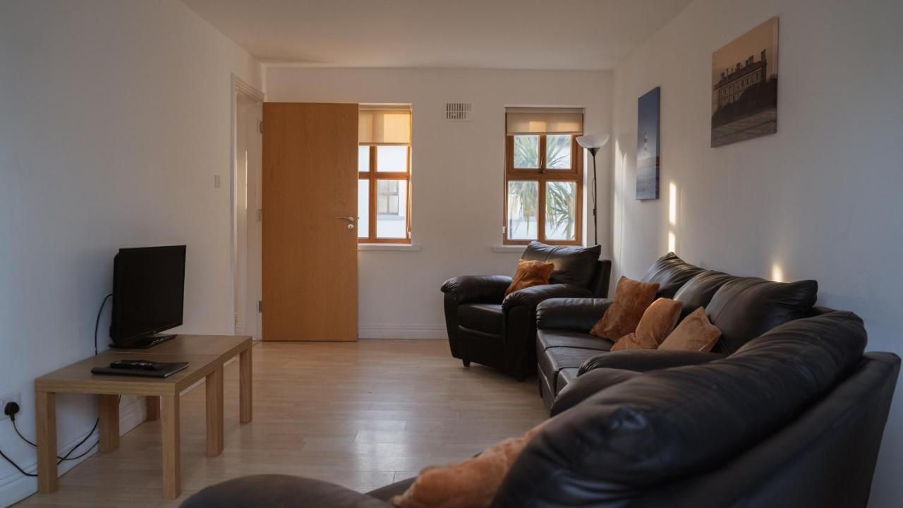 Hookless Holiday Homes Fethard on Sea Exterior foto