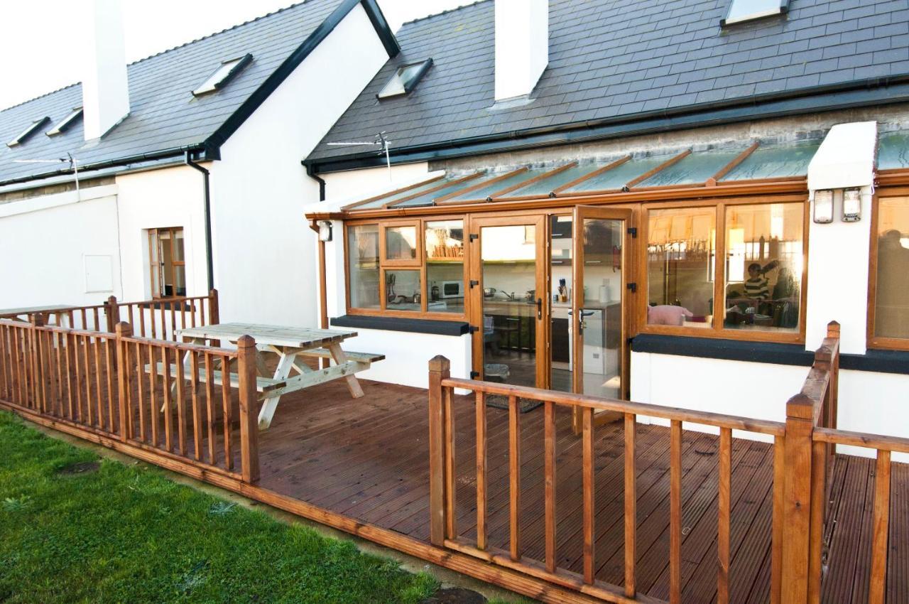 Hookless Holiday Homes Fethard on Sea Exterior foto