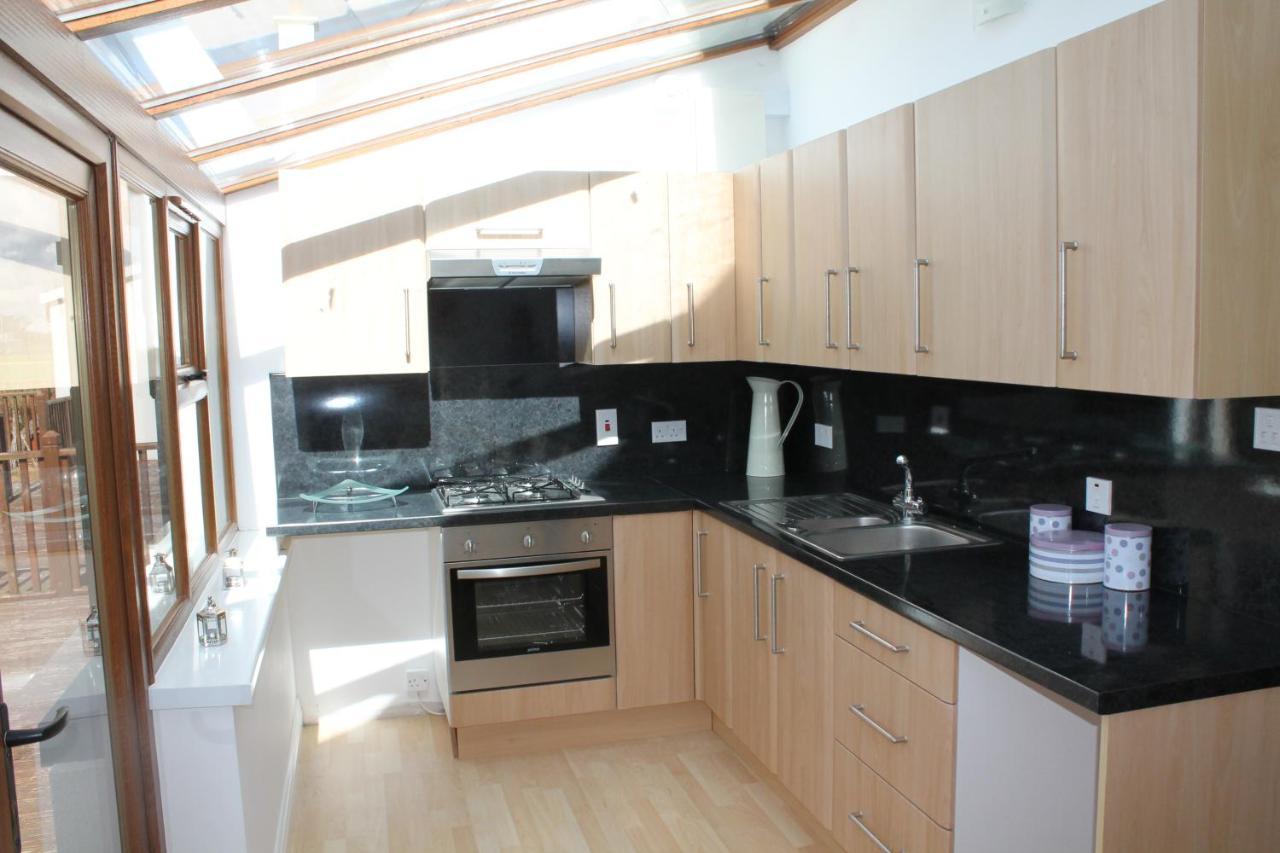 Hookless Holiday Homes Fethard on Sea Exterior foto