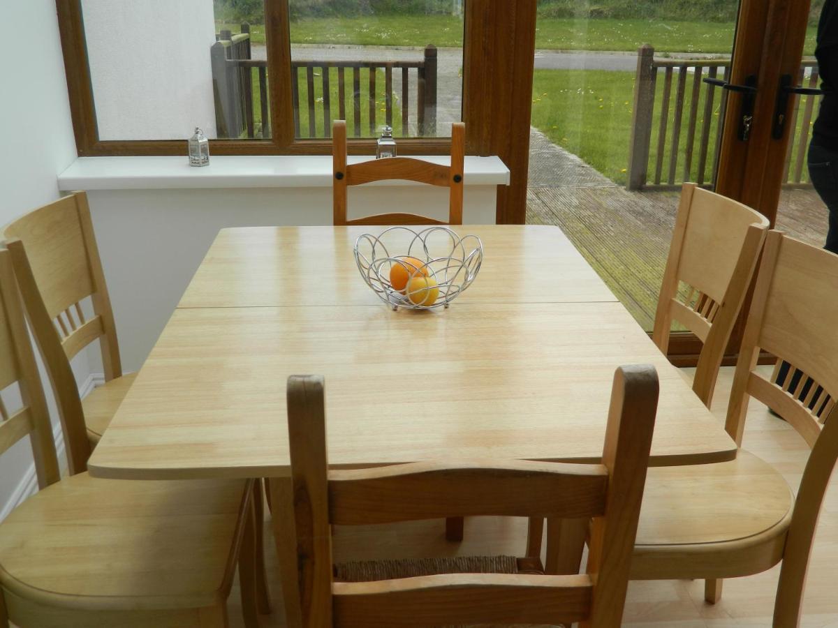 Hookless Holiday Homes Fethard on Sea Exterior foto